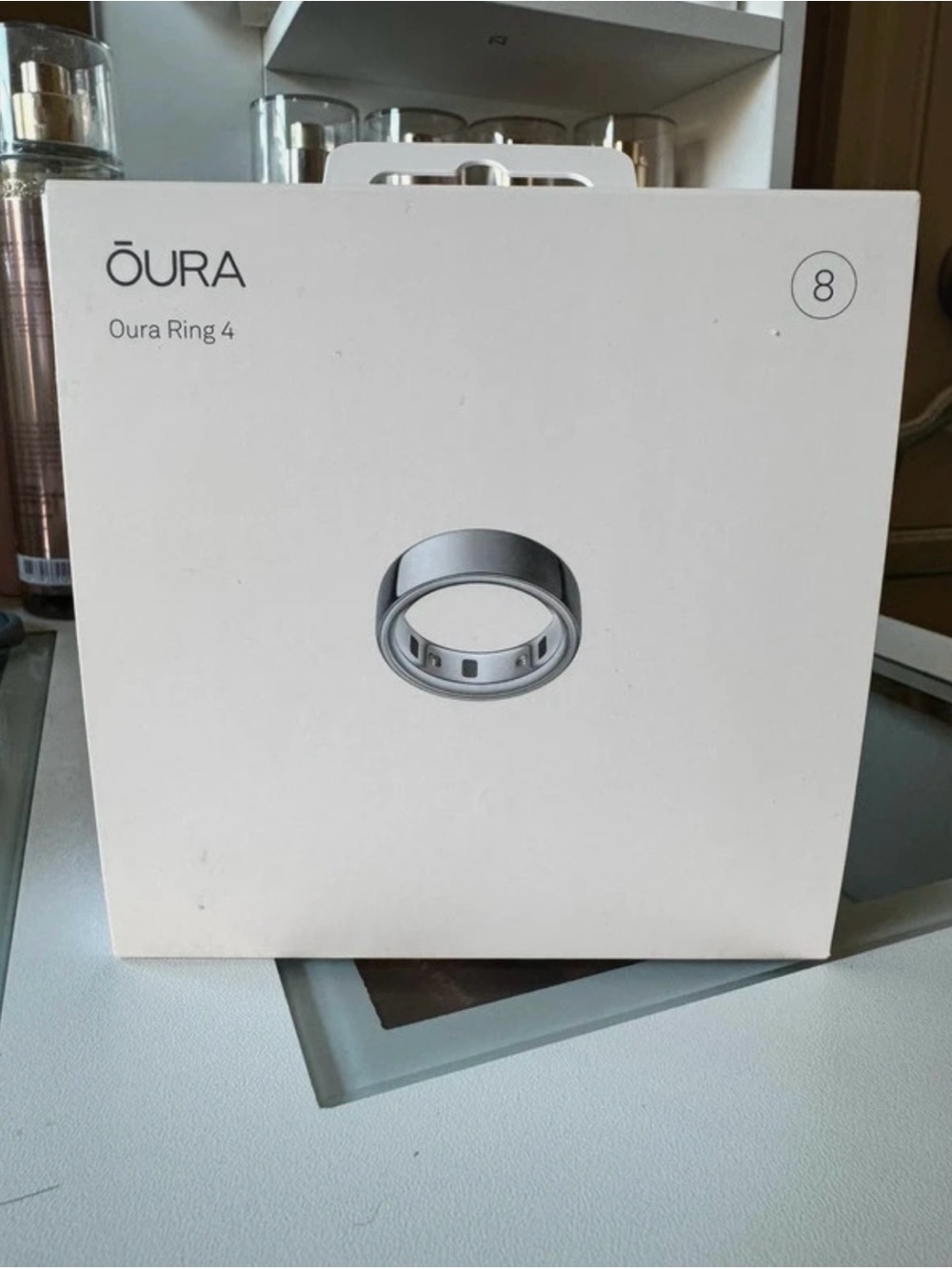 Oura Ring 4 Silver Size 8 + Charger & Original Box